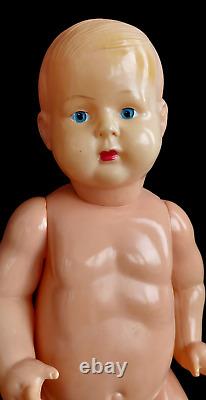 Poupée bébé garçon en celluloïd de grande taille de l'URSS soviétique des années 1950