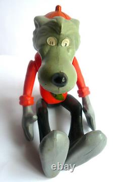 Poupée en celluloïd du personnage soviétique russe des années 1970, le loup de Nu, Pogodi