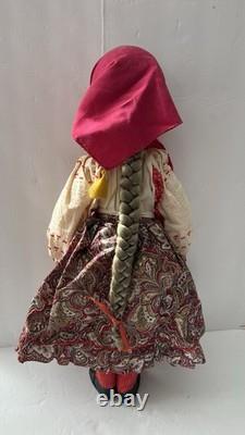Poupée en plastique vintage de l'URSS soviétique russe, vêtements folkloriques ? Voronezh avec étiquette