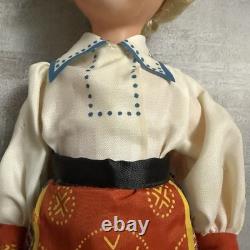 Poupée vintage NOUVELLE de l'URSS soviétique de Moscou, Estonienne des années 1960 - 70.