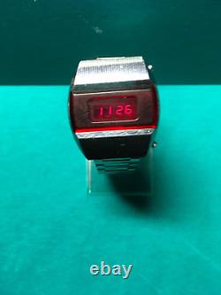 Pulsar Elektronika 1 CCCP URSS Montre-bracelet numérique à LED rouge soviétique russe premier.