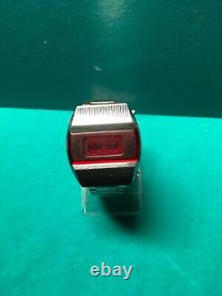 Pulsar Elektronika 1 CCCP URSS Montre-bracelet numérique à LED rouge soviétique russe premier.