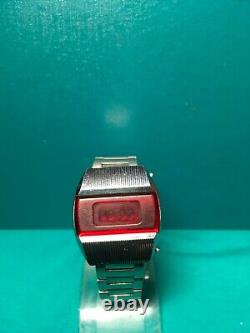 Pulsar Elektronika 1 CCCP URSS Montre-bracelet numérique à LED rouge soviétique russe premier.