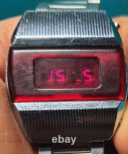 Pulsar Elektronika 1 CCCP URSS Montre-bracelet numérique à LED rouge soviétique russe premier.