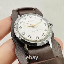 RARE Montre VOSTOK 2209 Vintage de l'URSS Bracelet de montre soviétique russe 18 joyaux ancien