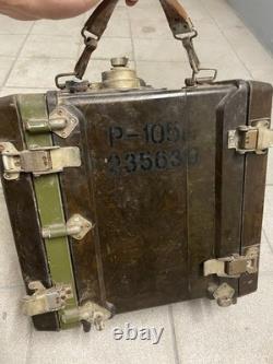 Radio militaire UKF R-105M P-105M récepteur émetteur soviétique de l'armée russe URSS