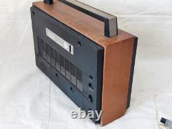 Récepteur de radio à transistor vintage soviétique russe URSS Selena B-216 LW FM UHF