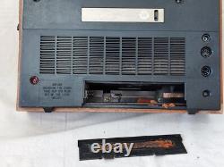 Récepteur de radio à transistor vintage soviétique russe URSS Selena B-216 LW FM UHF