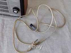 Récepteur de radio à transistor vintage soviétique russe URSS Selena B-216 LW FM UHF