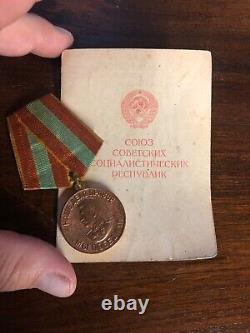 Russe Soviet Russie Médaille De L'ordre De L'urss Cccp Avec Document