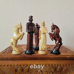 Set D'échecs Soviétiques Sculptés À La Main 70s En Bois Russe Vintage Antique Urss Noël