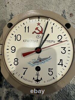 Sous-marin de classe Typhoon de l'Union soviétique russe Horloge Guerre froide Édition limitée