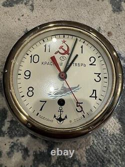 Sous-marin de classe Typhoon de l'Union soviétique russe Horloge Guerre froide Édition limitée