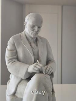 Statue en porcelaine vintage BISCUIT soviétique russe URSS de VLADIMIR I. LENINE 35 CMS