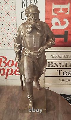 Statuette soviétique vintage du grand écrivain russe Léon Tolstoï sculpture URSS