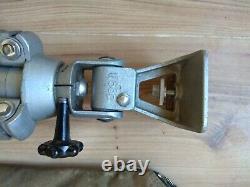 Trépied pliable vintage de l'URSS pour l'appareil photo soviétique russe de l'URSS