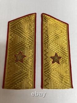 URSS RUSSE Armée Soviétique GÉNÉRAL Épaulières en Or (?)